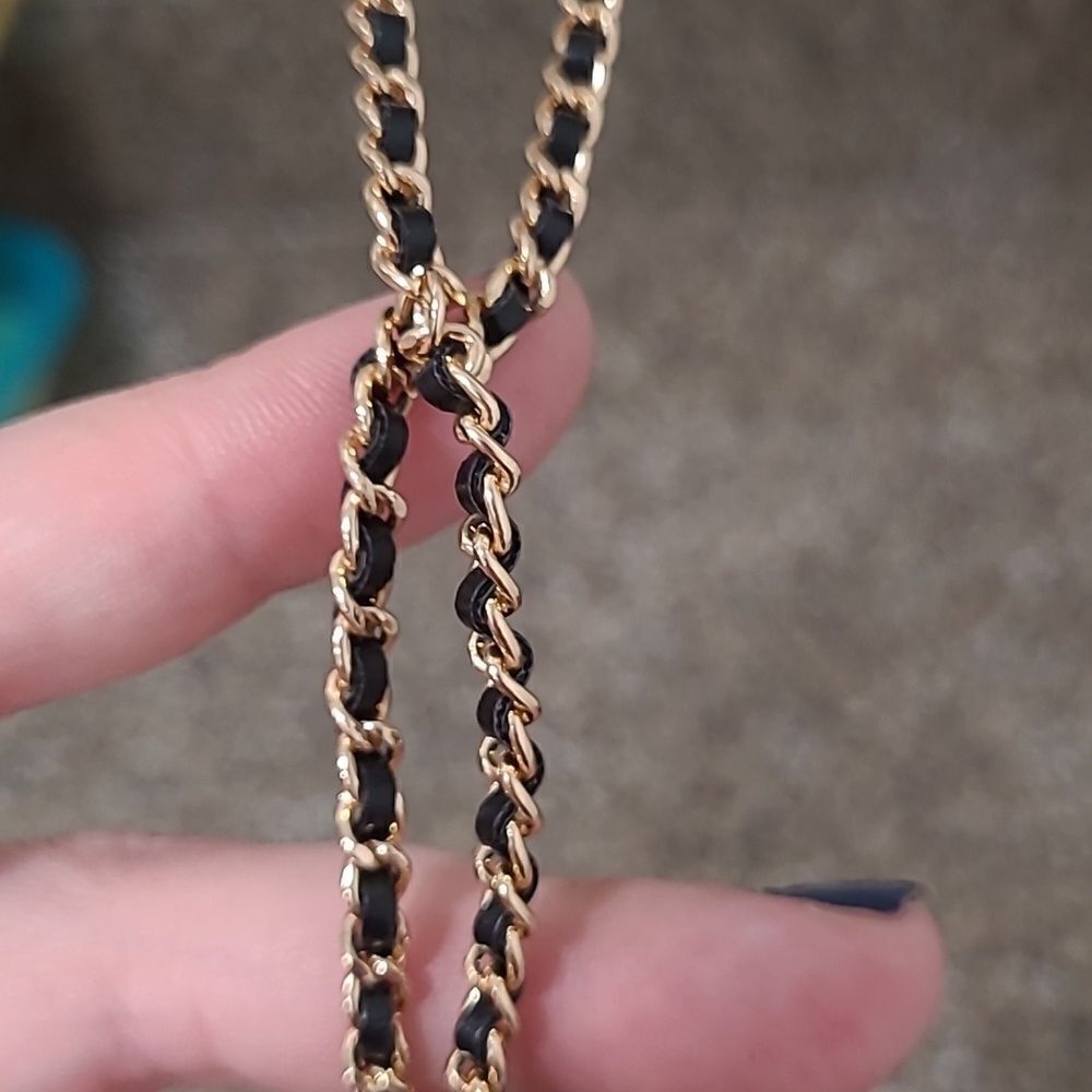 Textured Multi Strand Rhinestone Faux Leather Flower Necklace - Picture 5 of 9